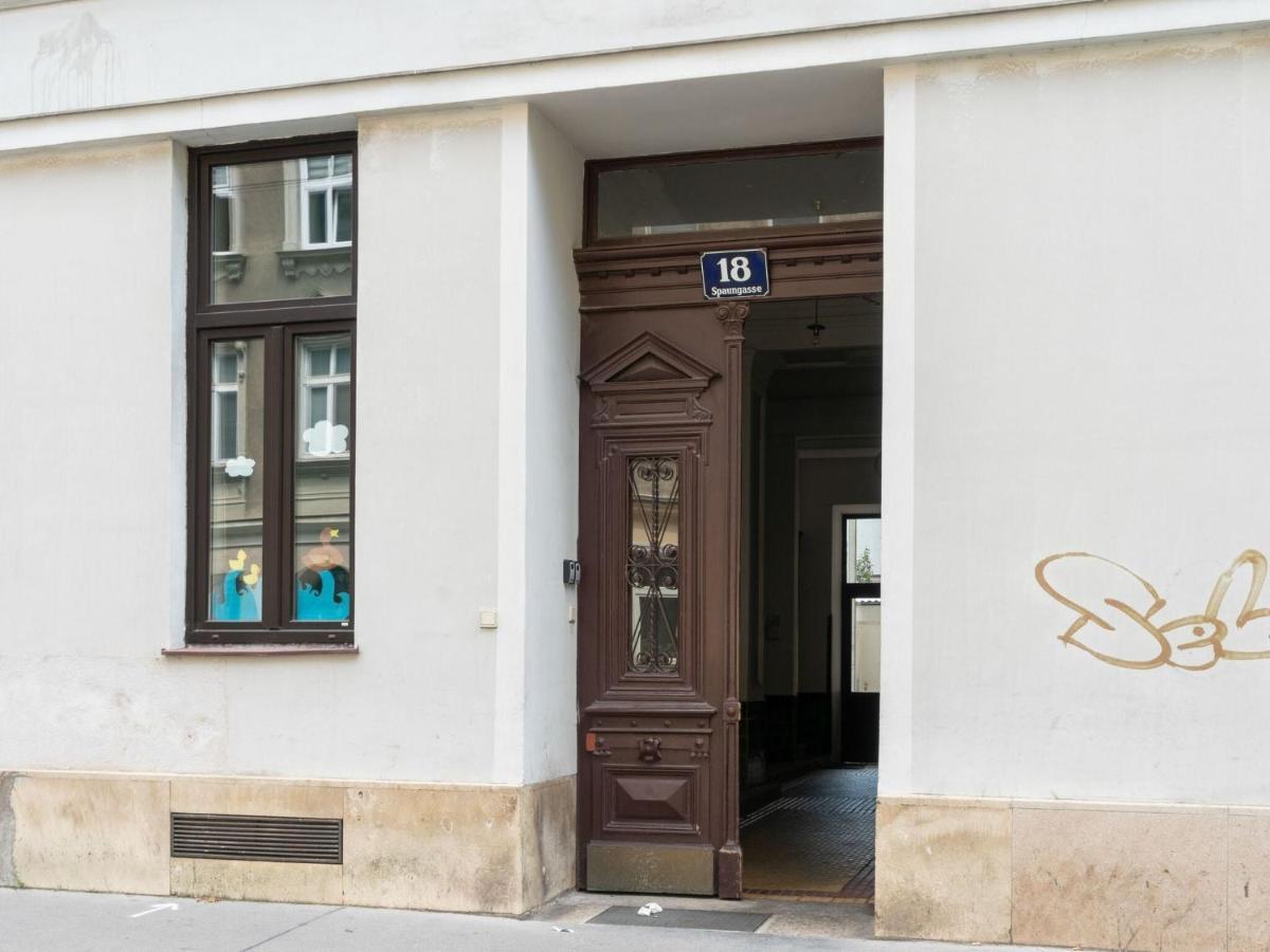 Elegant Apartment In Vienna With Patio Kültér fotó