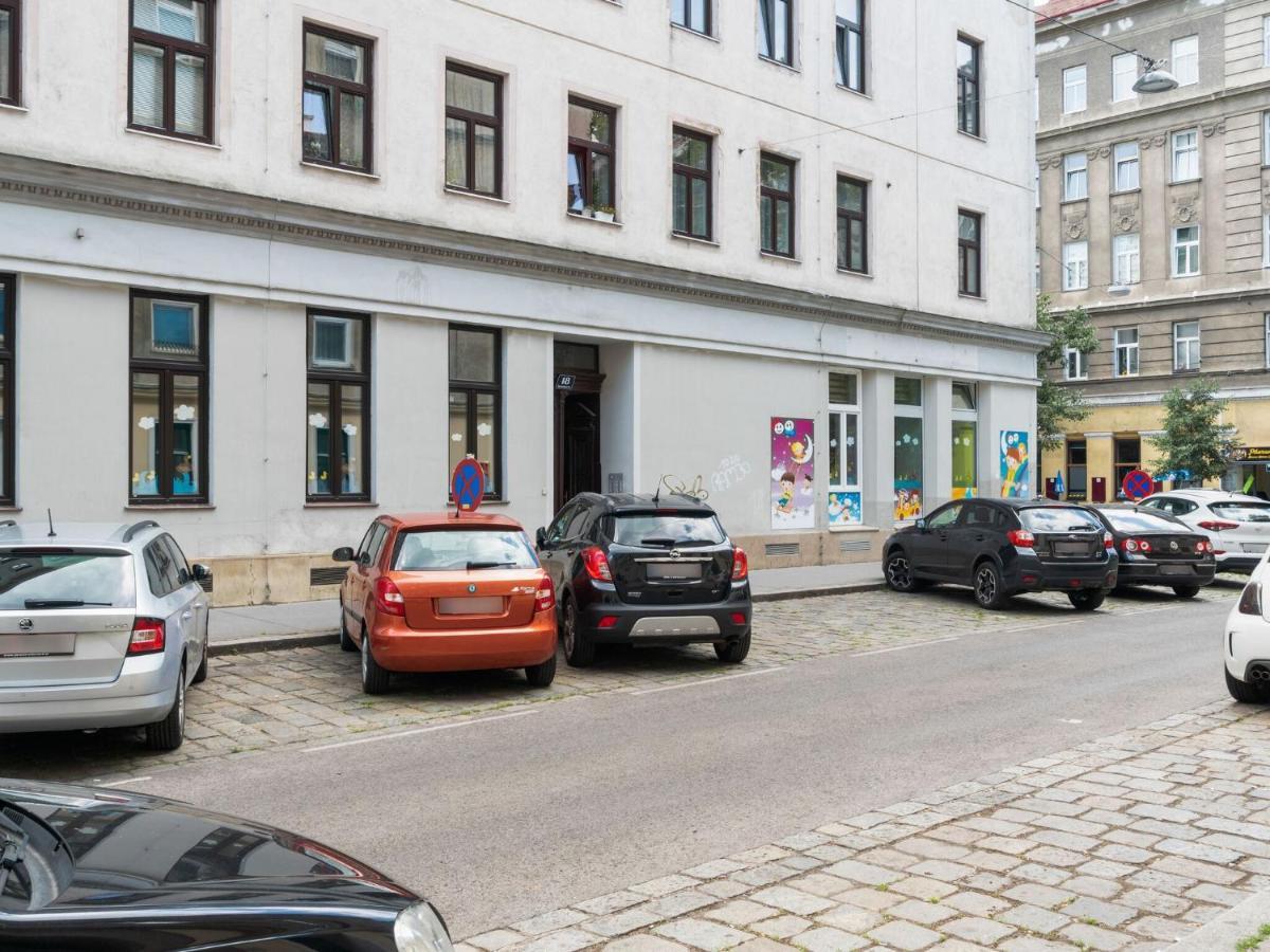 Elegant Apartment In Vienna With Patio Kültér fotó