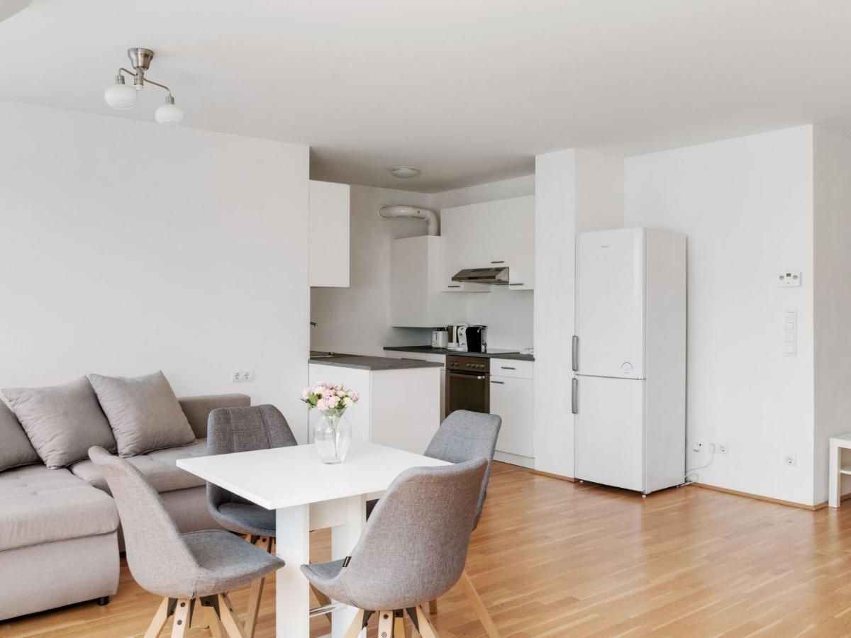 Elegant Apartment In Vienna With Patio Kültér fotó